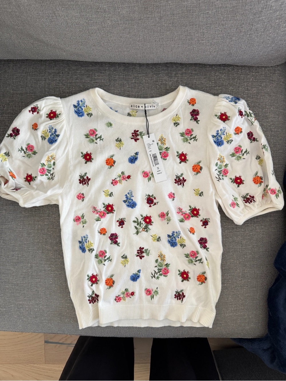 Alice + Olivia White Floral Embroidered Puff Sleeve Top